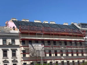 dachgeschossausbau-wien-fassade-geruest-skyline-bau-15